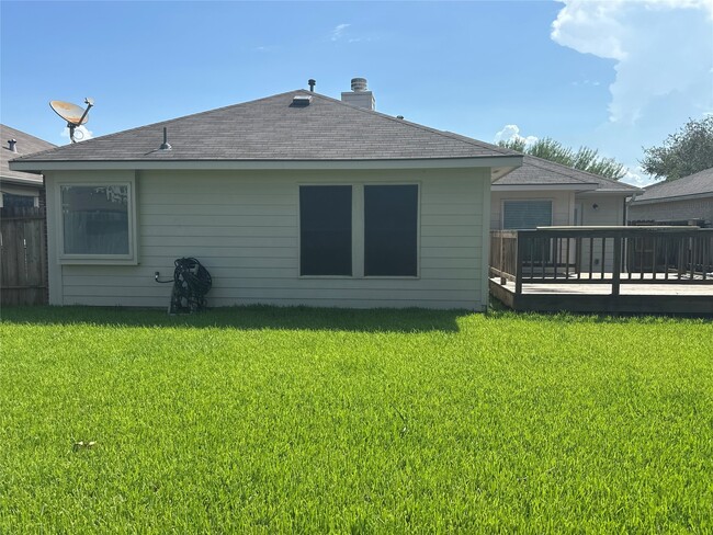 Building Photo - 7202 Roundrock Park Ln