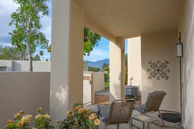 Building Photo - 67242 Cumbres Ct