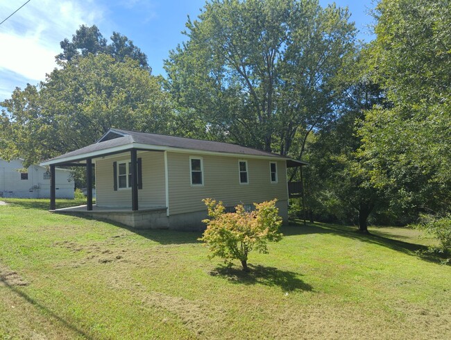 Building Photo - 3-Bedroom House in Ooltewah