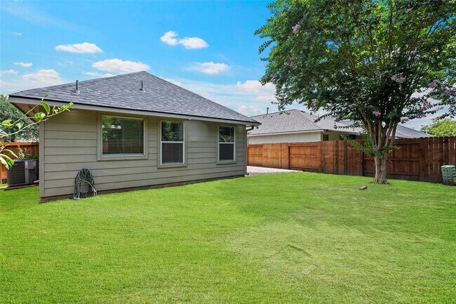 Building Photo - 6907 Birnam Garden Lane