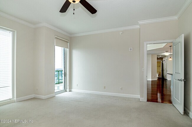 Building Photo - 1431 Riverplace Blvd