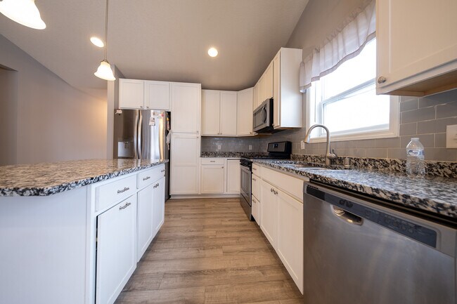 Building Photo - 20817 Guthrie Dr