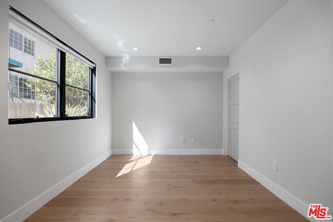 Building Photo - 10612 Kareen Ct