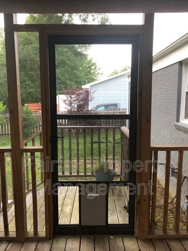 Building Photo - 1113 Marlborough Rd