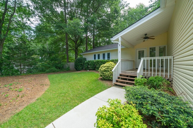 Building Photo - 170 Cedar Trce