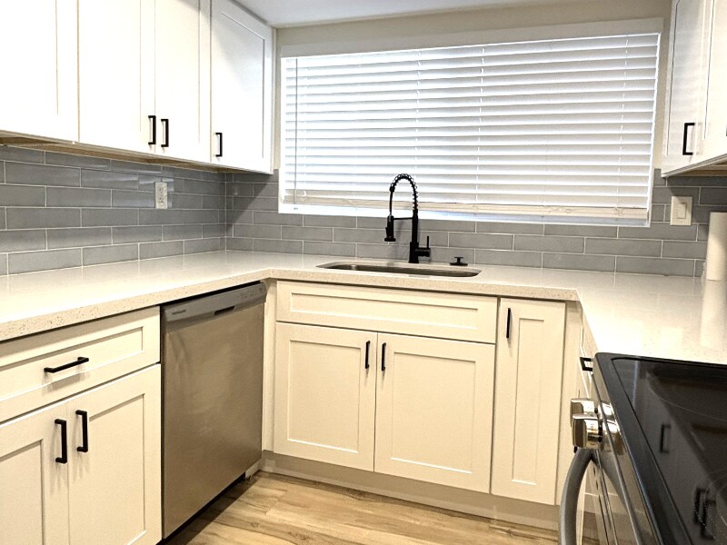 Building Photo - 13327 N 26th Ave