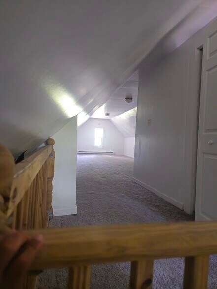 Building Photo - 529 Taylor Ave