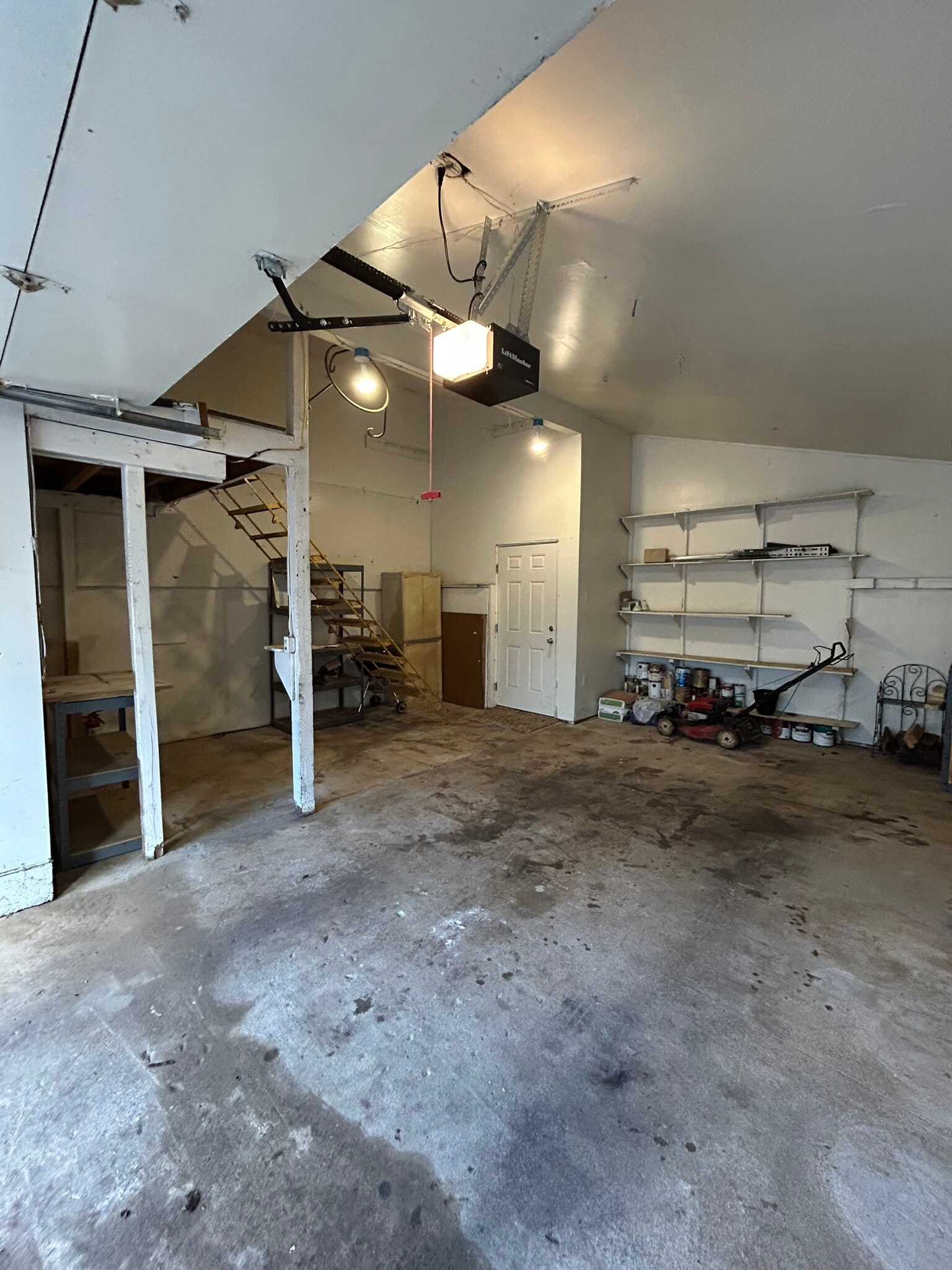 Building Photo - 6278 Occoquan Forest Dr