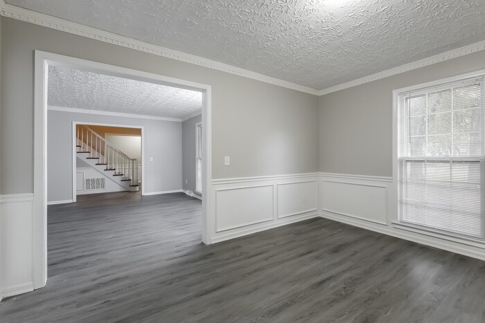 Building Photo - 200 E Shefford St