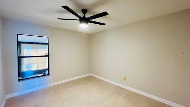 Building Photo - 2531 King Oak Cir