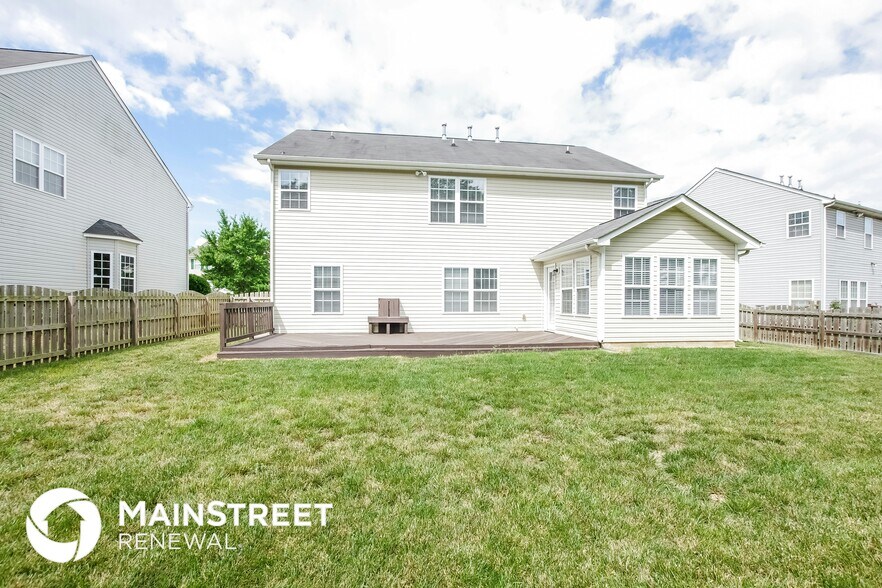 Building Photo - 4418 Golden View Dr