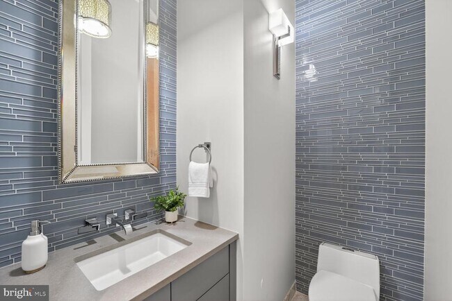 Building Photo - 4964 Eskridge Terrace NW