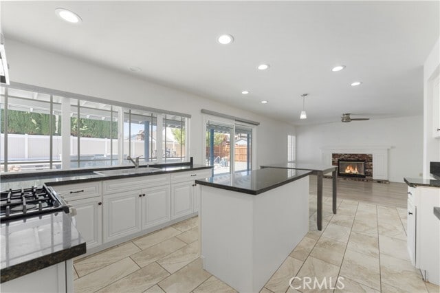 Building Photo - 12832 King Canyon Rd