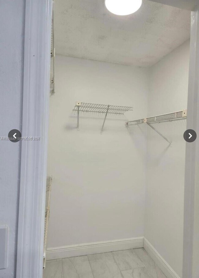 Building Photo - 3816 SW 68th Way