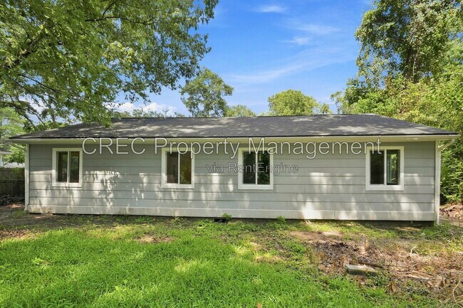 Building Photo - 1605 Pineview Rd