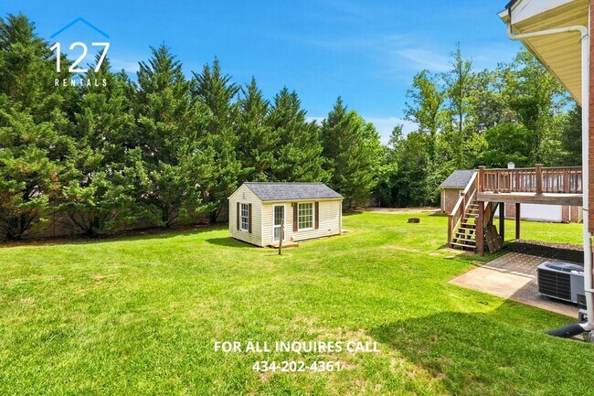 Building Photo - Spacious 4-Bedroom Single Family home with Large Backyard & Ample Storage