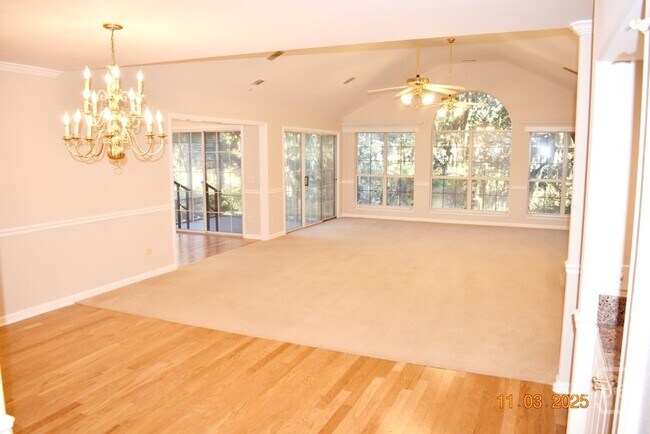 Building Photo - 10 Piper's Pond Ln