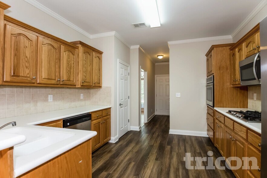 Building Photo - 3545 Bulloch Lake Rd