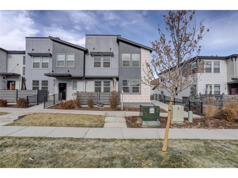 Exterior - 16061 Bolling Dr