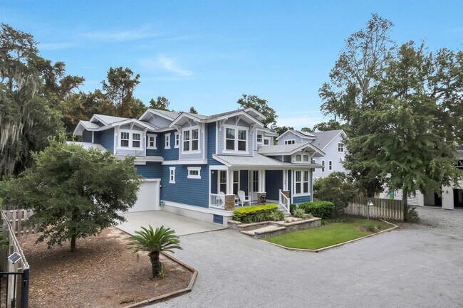Building Photo - 36 Firethorn Ln