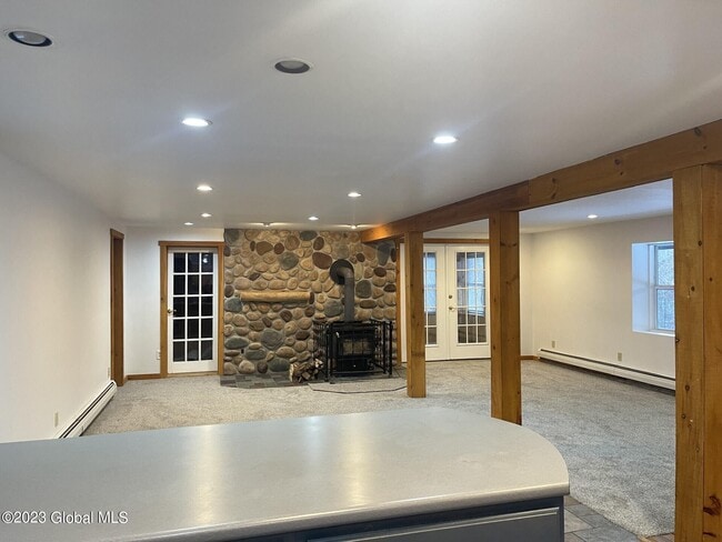 Building Photo - 20 Bear Brook Rd