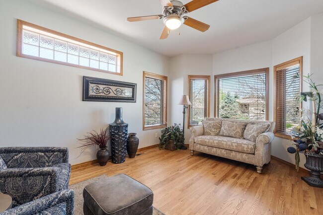 Building Photo - D20 Patio Home on the Golf Course views of...