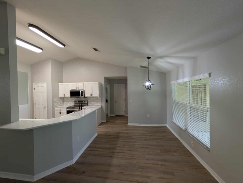 Building Photo - 25672 Deep Creek Blvd