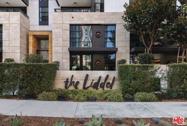 Building Photo - 10777 Wilshire Blvd