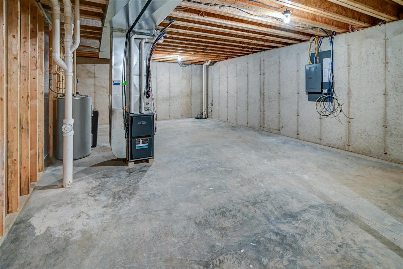 Building Photo - 4831 Suelo Rd