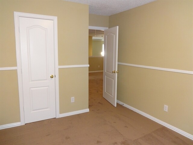 Building Photo - 717 Oteca Drive