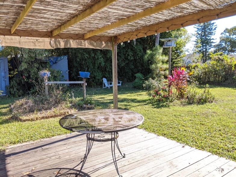 Building Photo - 2601 Bonneville Dr