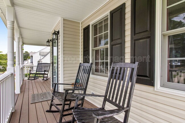 Building Photo - 5824 Silver Fox Ln