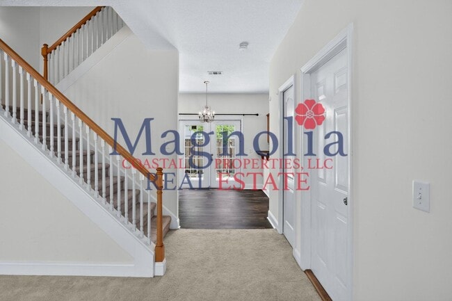 Building Photo - 3 bedroom, 2 1/2 bathroom Townhome in Richmond Hill