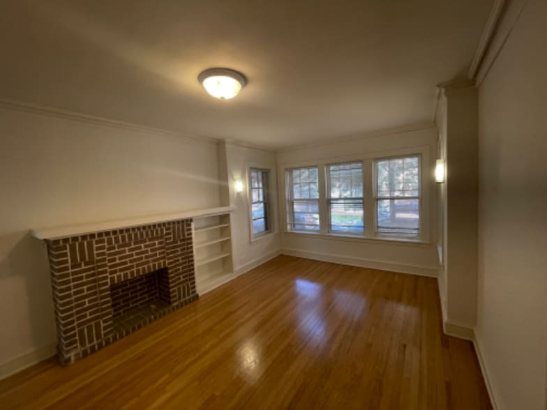 Building Photo - 2145 W Chase Ave