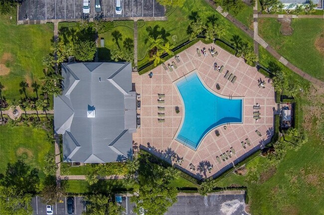 Building Photo - 5196 Beach Dr SE