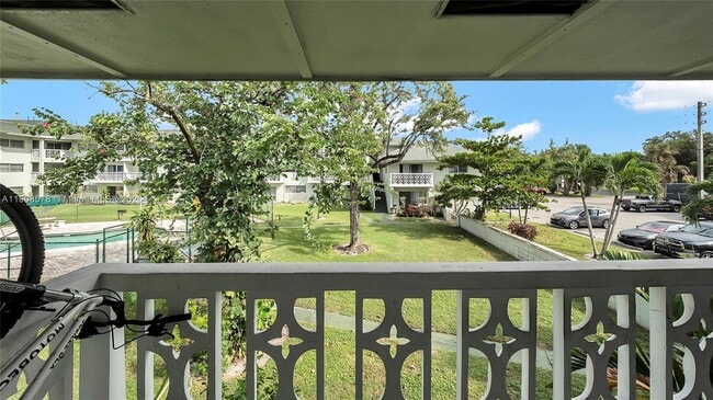 Building Photo - 4200 NW 3rd Ct