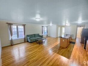 Building Photo - Stylish 3-Bedroom Condo in the Heart of Ca...