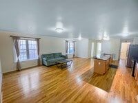 Building Photo - Stylish 3-Bedroom Condo in the Heart of Ca...