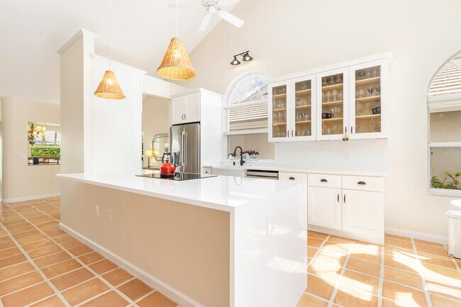 Building Photo - 2725 Meadowlark Ln