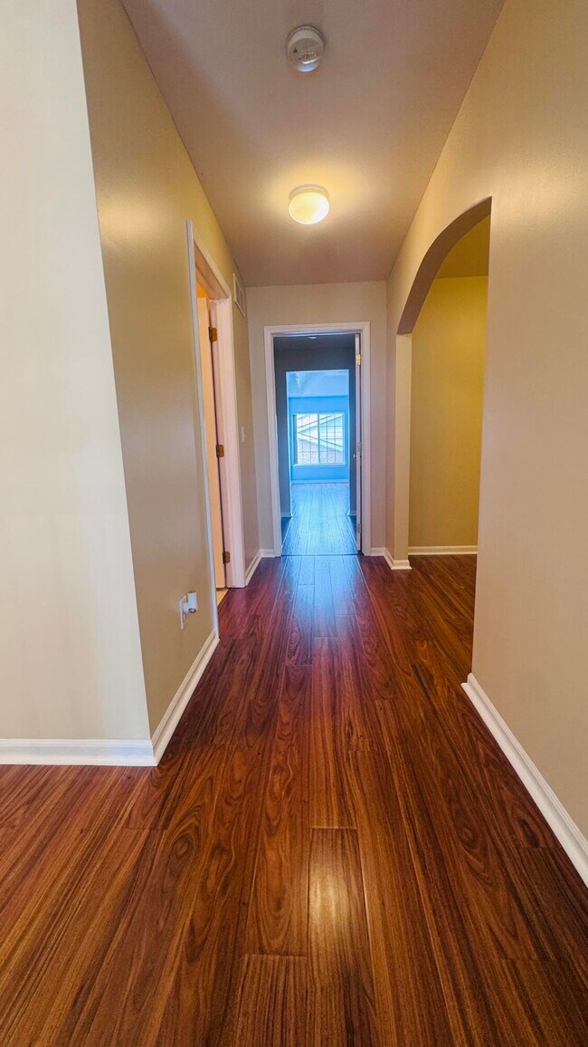 Building Photo - 37572 Newburgh Park Cir