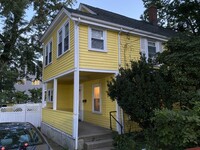 Building Photo - 16 Richardson St