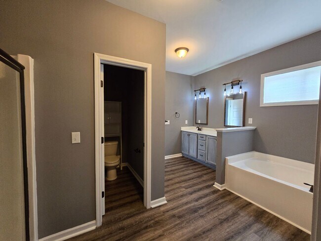 Building Photo - 3712 Badin Lake Ln