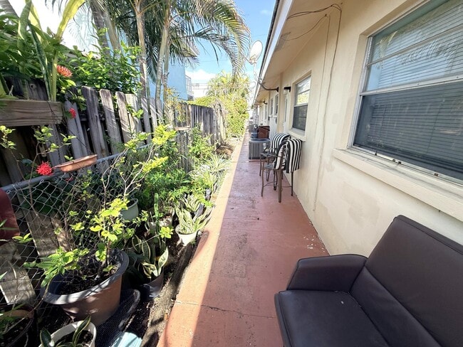 Building Photo - 4649 Bougainvilla Dr