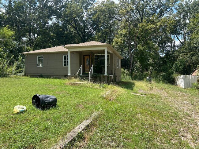 Building Photo - 1753 McGee St