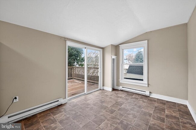 Building Photo - 38 N Scott St