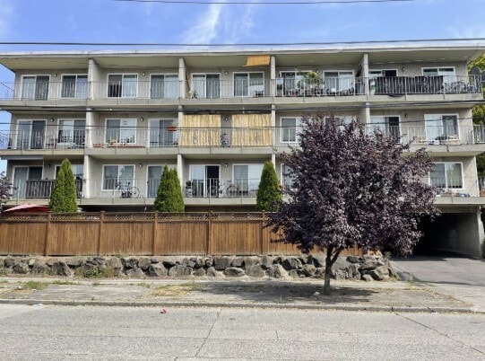 Primary Photo - Bayview Apartments