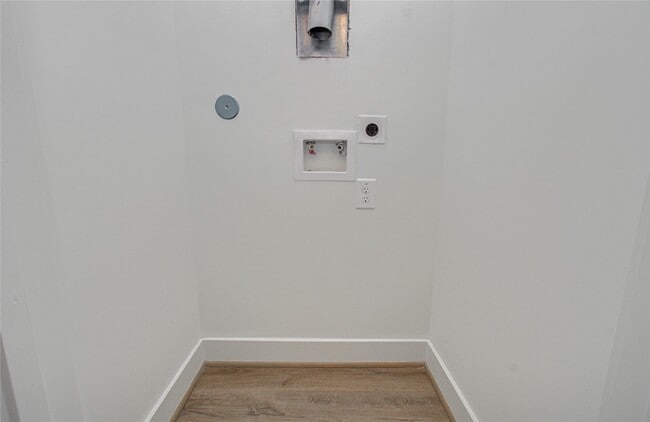 Building Photo - 4603 Edison St