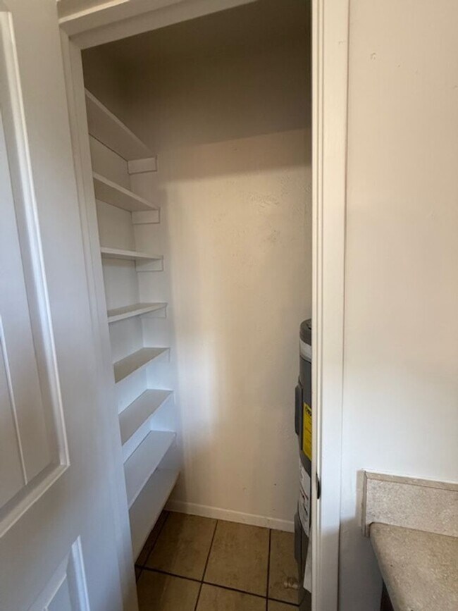 Building Photo - REDUCED!! 3 Bed 1 1/2 Bath Home with Firep...