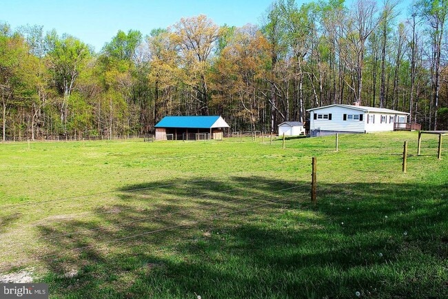 Building Photo - 3730 Hunting Creek Rd