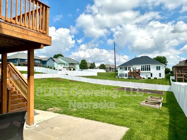 Building Photo - 4716 Sierra St